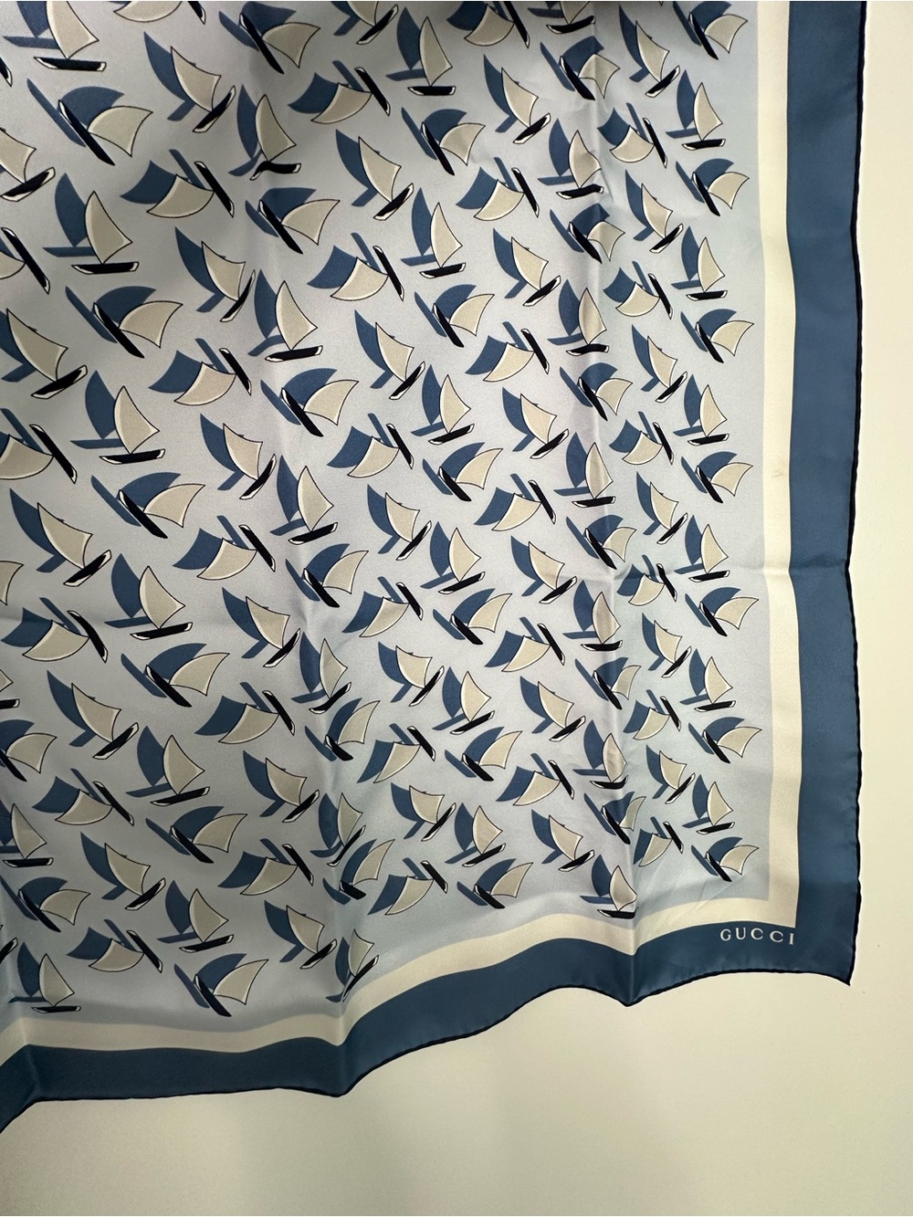Vintage Gucci Silk Carré Scarf Archival Nautical Sailboat Print Made in Italy 70 - Picture 14 of 14
